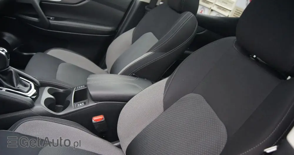 NISSAN Qashqai 1.3 DIG-T Tekna DCT