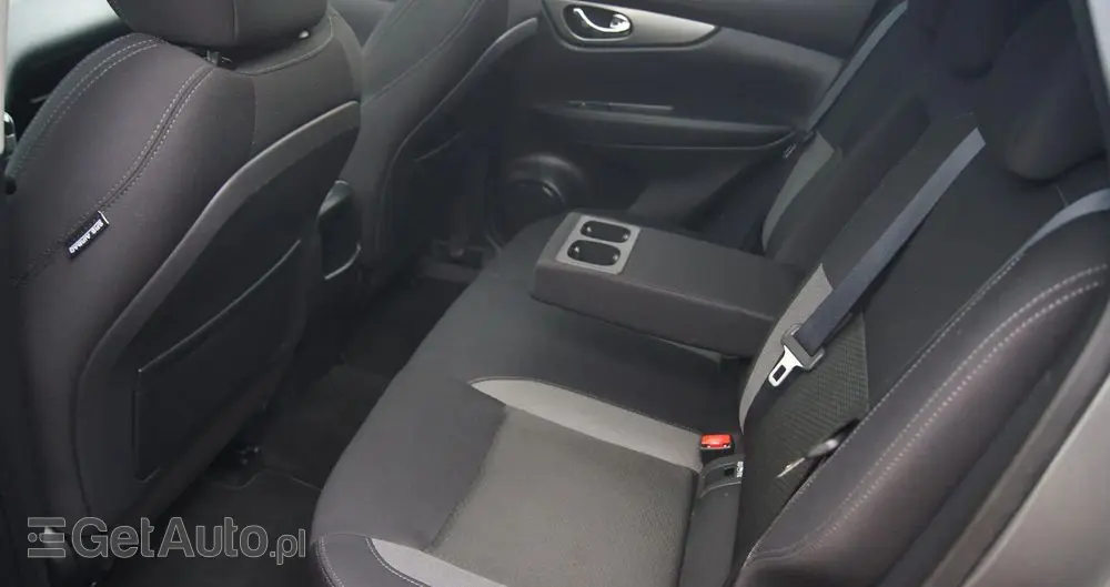 NISSAN Qashqai 1.3 DIG-T Tekna DCT