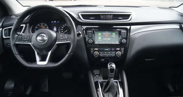 NISSAN Qashqai 1.3 DIG-T Tekna DCT