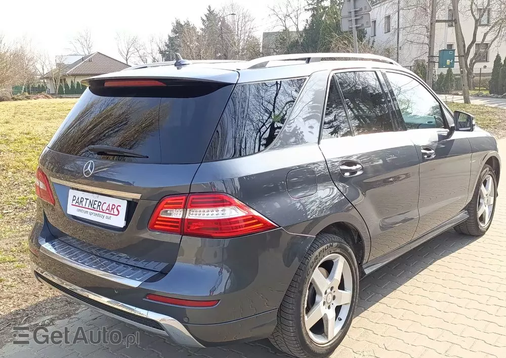MERCEDES-BENZ ML 350 BlueTec 4-Matic