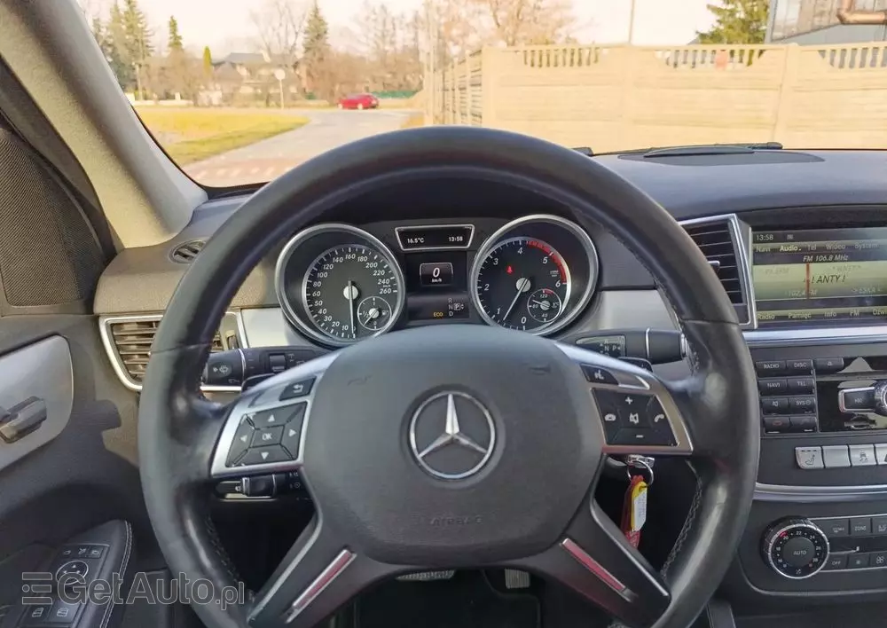 MERCEDES-BENZ ML 350 BlueTec 4-Matic