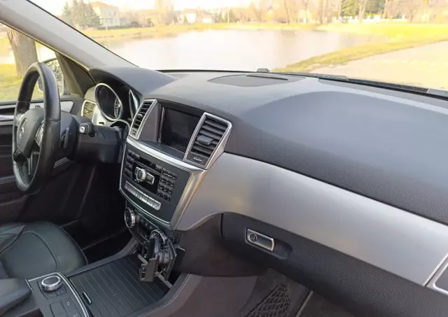 MERCEDES-BENZ ML 350 BlueTec 4-Matic