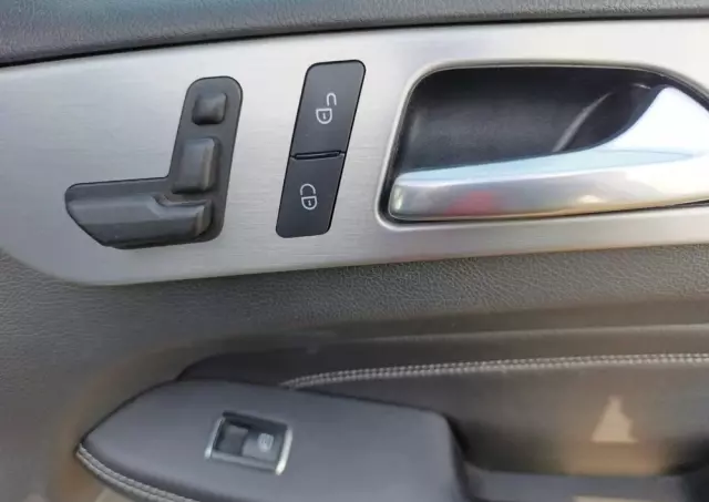 MERCEDES-BENZ ML 350 BlueTec 4-Matic