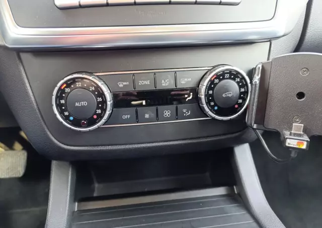 MERCEDES-BENZ ML 350 BlueTec 4-Matic