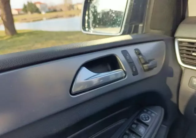 MERCEDES-BENZ ML 350 BlueTec 4-Matic