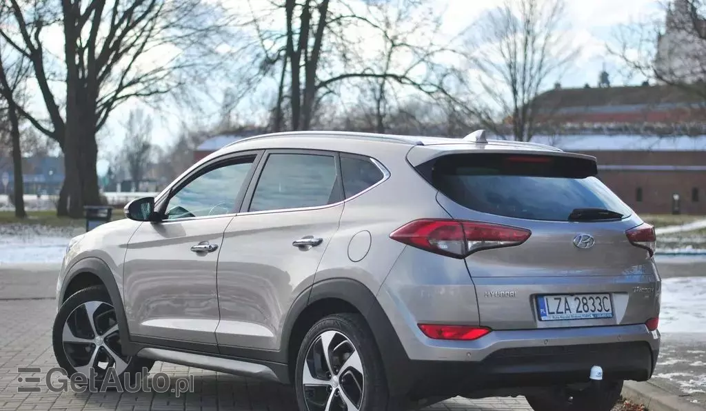 HYUNDAI Tucson 