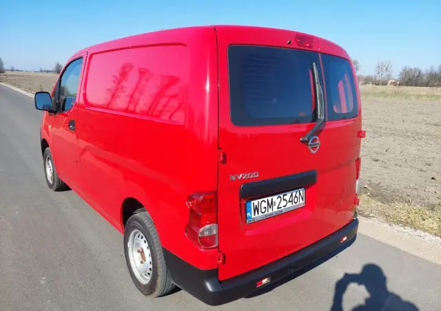 NISSAN NV200 