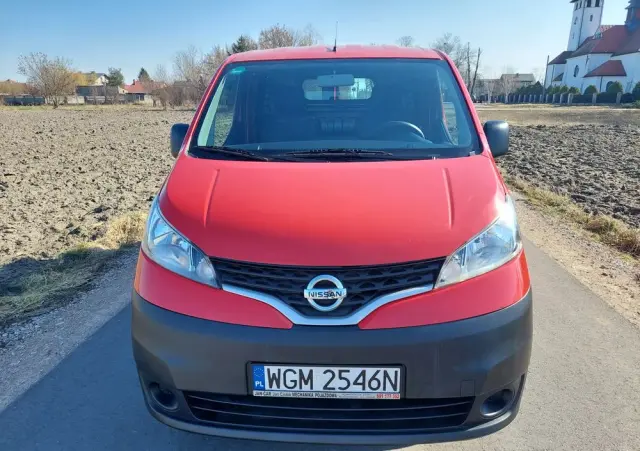 NISSAN NV200 