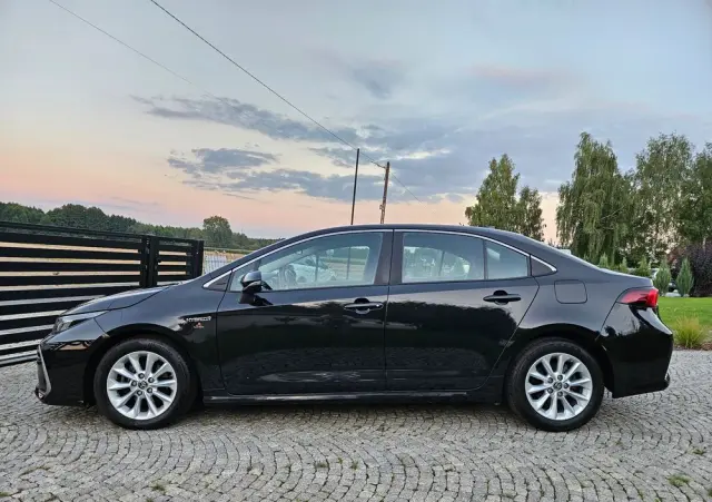 TOYOTA Corolla 1.8 Hybrid Comfort