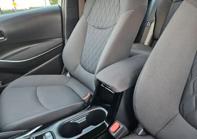 TOYOTA Corolla 1.8 Hybrid Comfort