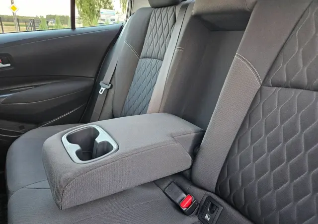 TOYOTA Corolla 1.8 Hybrid Comfort