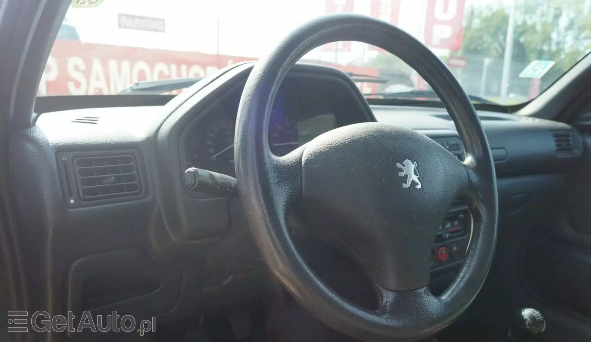 PEUGEOT 106 