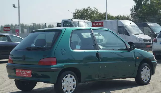 PEUGEOT 106 