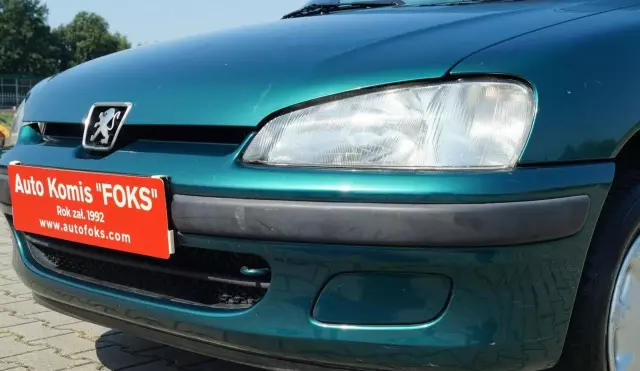 PEUGEOT 106 