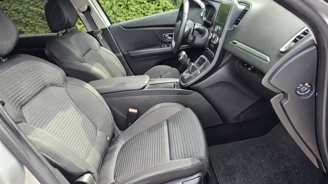 RENAULT Scenic Intens 110