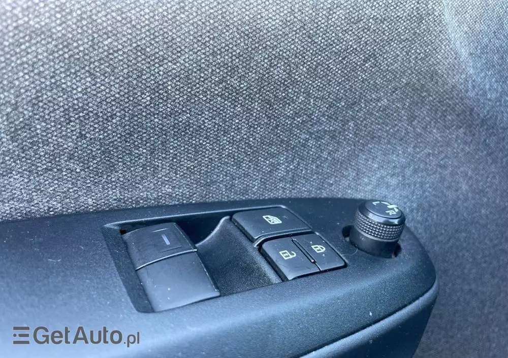 TOYOTA Yaris 1.5 Comfort