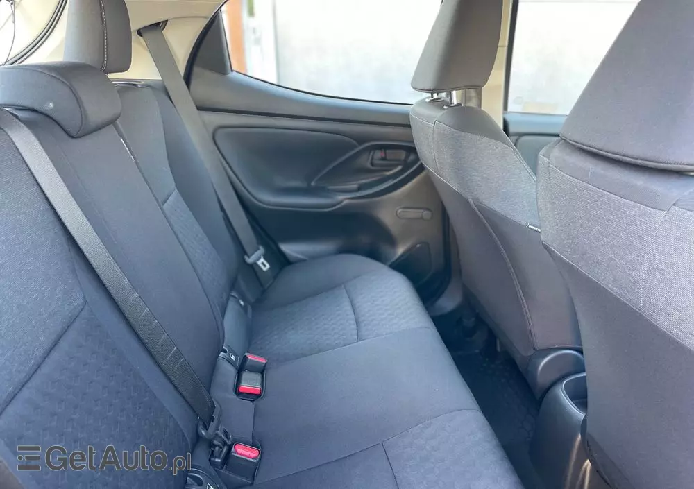 TOYOTA Yaris 1.5 Comfort