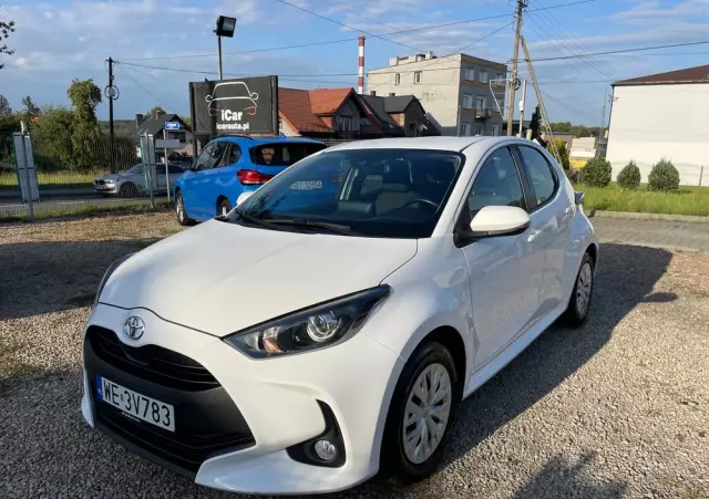 TOYOTA Yaris 1.5 Comfort