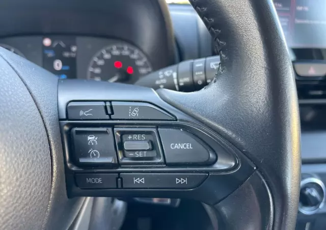 TOYOTA Yaris 1.5 Comfort