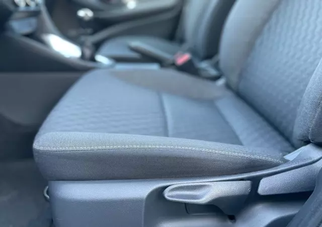 TOYOTA Yaris 1.5 Comfort