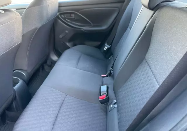 TOYOTA Yaris 1.5 Comfort