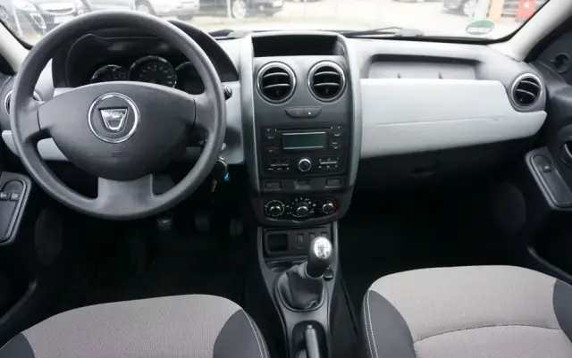 DACIA Duster 1.6 16V 4x2 Essentiel