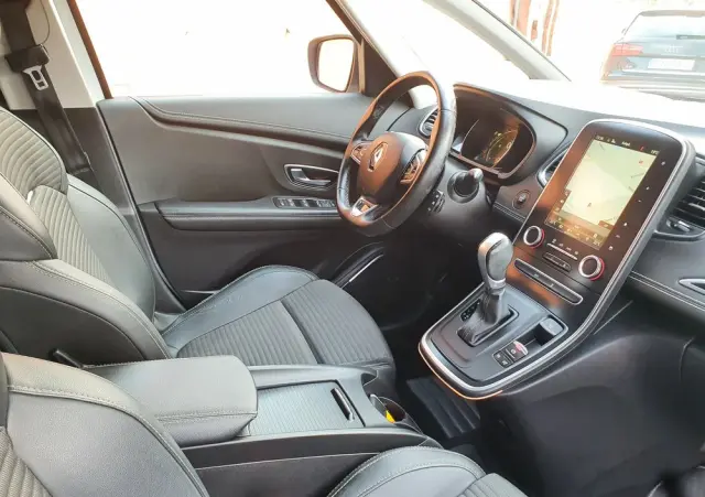 RENAULT Grand Scenic DCi 110 EDC Bose Edition