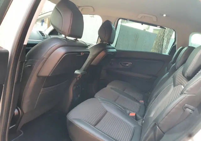 RENAULT Grand Scenic DCi 110 EDC Bose Edition