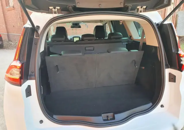 RENAULT Grand Scenic DCi 110 EDC Bose Edition