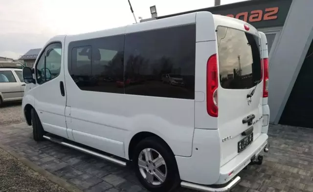 OPEL Vivaro 