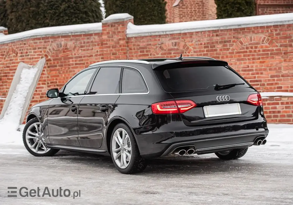 AUDI S4 Avant S tronic