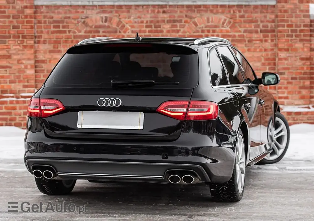 AUDI S4 Avant S tronic