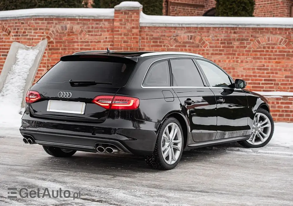 AUDI S4 Avant S tronic