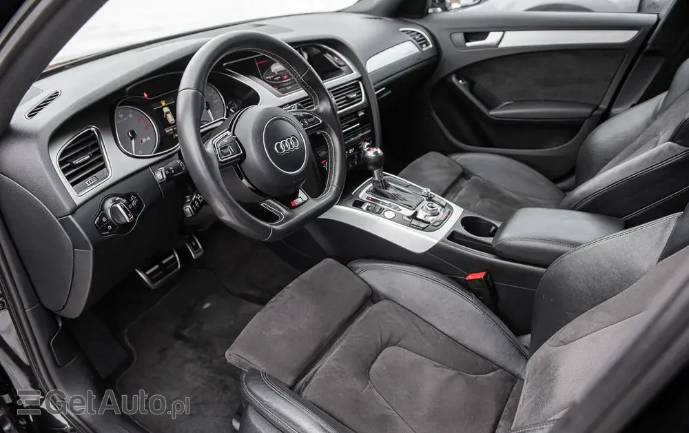 AUDI S4 Avant S tronic