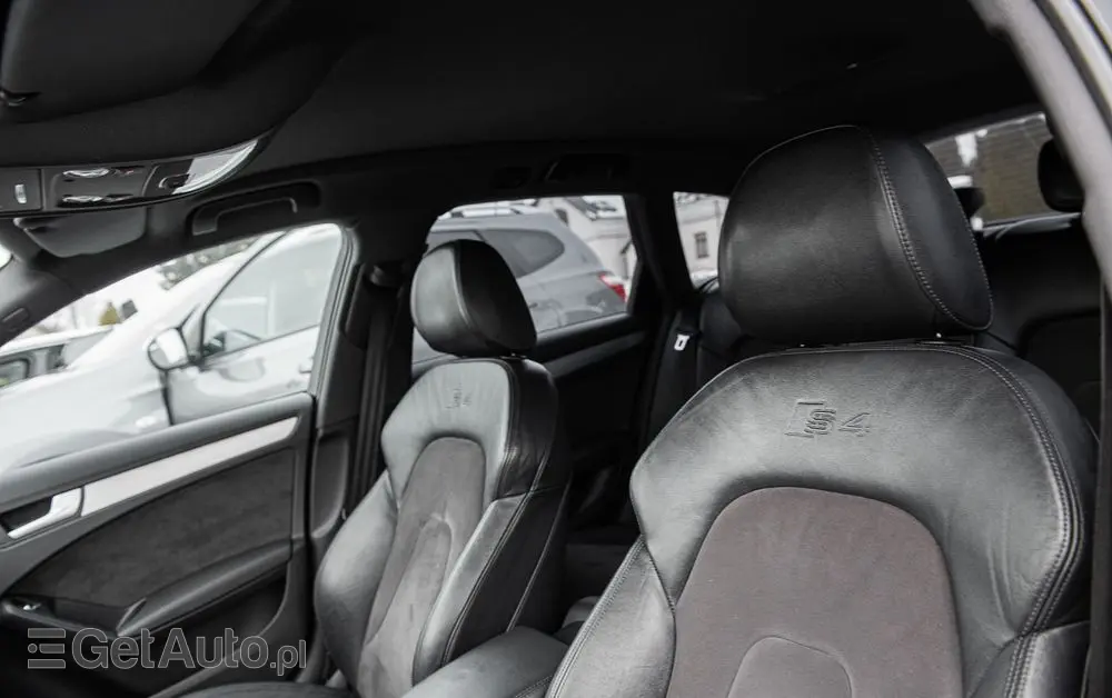 AUDI S4 Avant S tronic