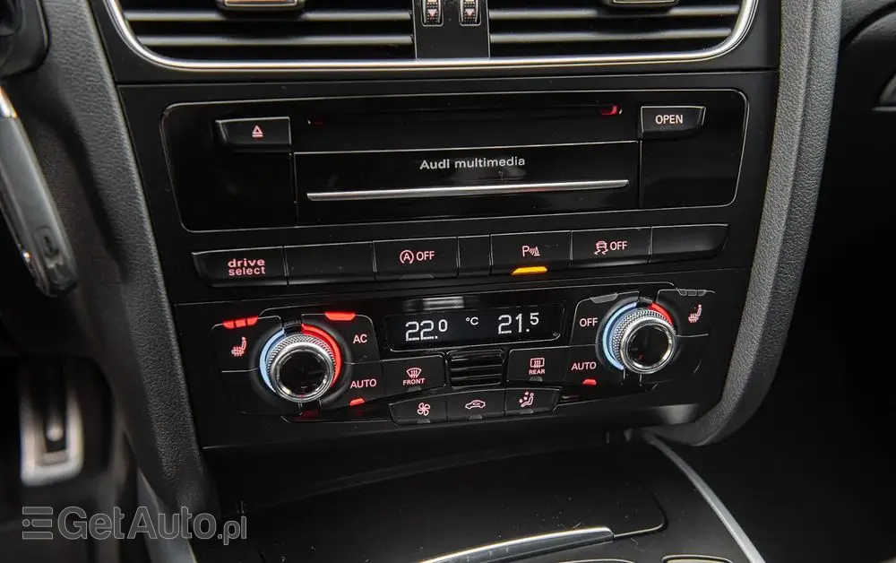 AUDI S4 Avant S tronic