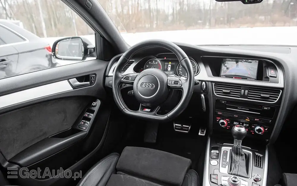 AUDI S4 Avant S tronic