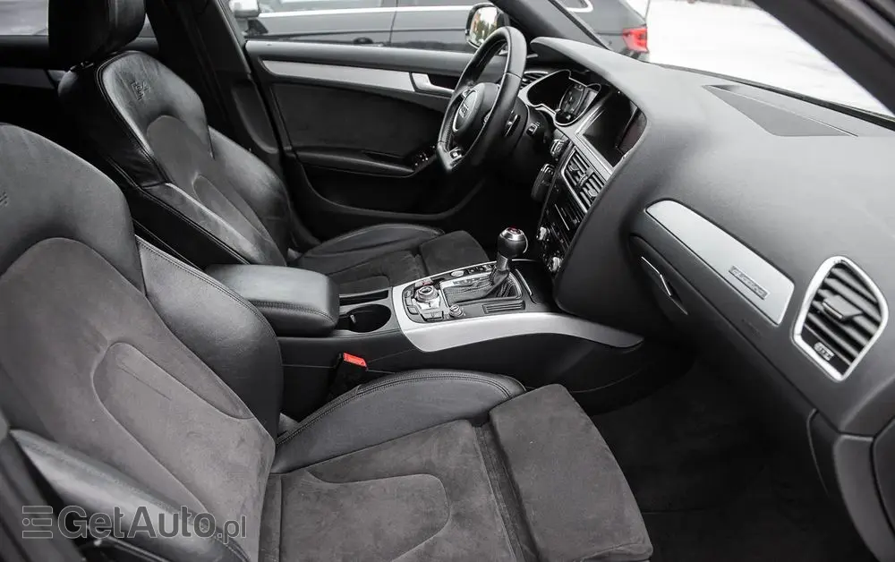 AUDI S4 Avant S tronic