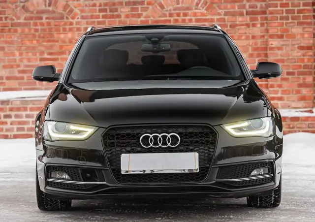 AUDI S4 Avant S tronic