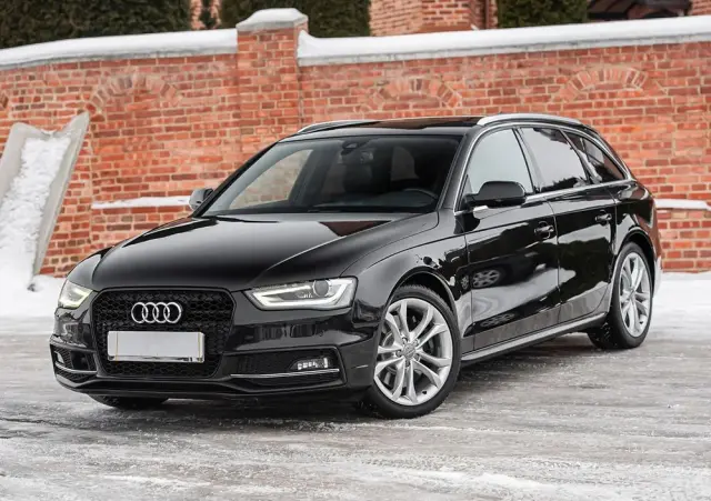 AUDI S4 Avant S tronic