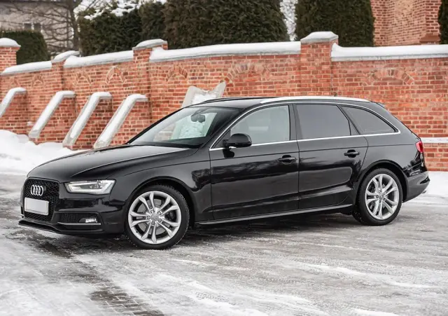 AUDI S4 Avant S tronic