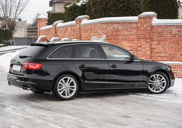 AUDI S4 Avant S tronic