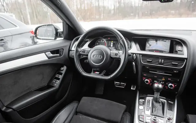 AUDI S4 Avant S tronic