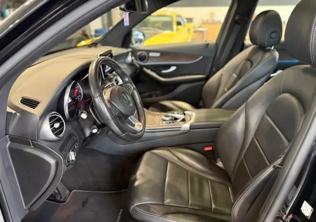 MERCEDES-BENZ GLC 220 d 4Matic 9G-TRONIC Exclusive