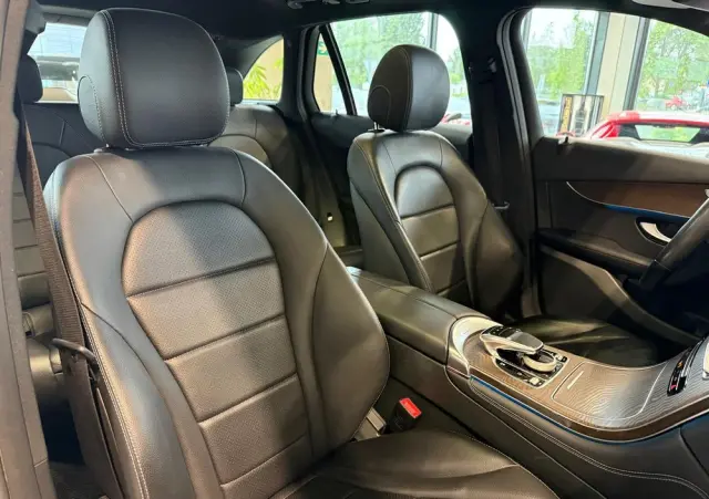 MERCEDES-BENZ GLC 220 d 4Matic 9G-TRONIC Exclusive