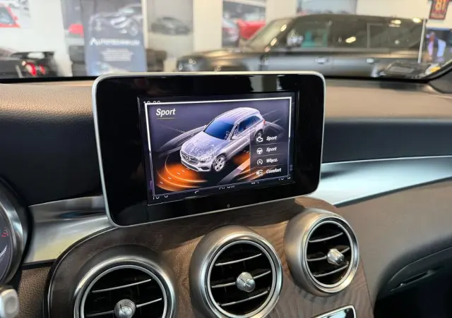 MERCEDES-BENZ GLC 220 d 4Matic 9G-TRONIC Exclusive
