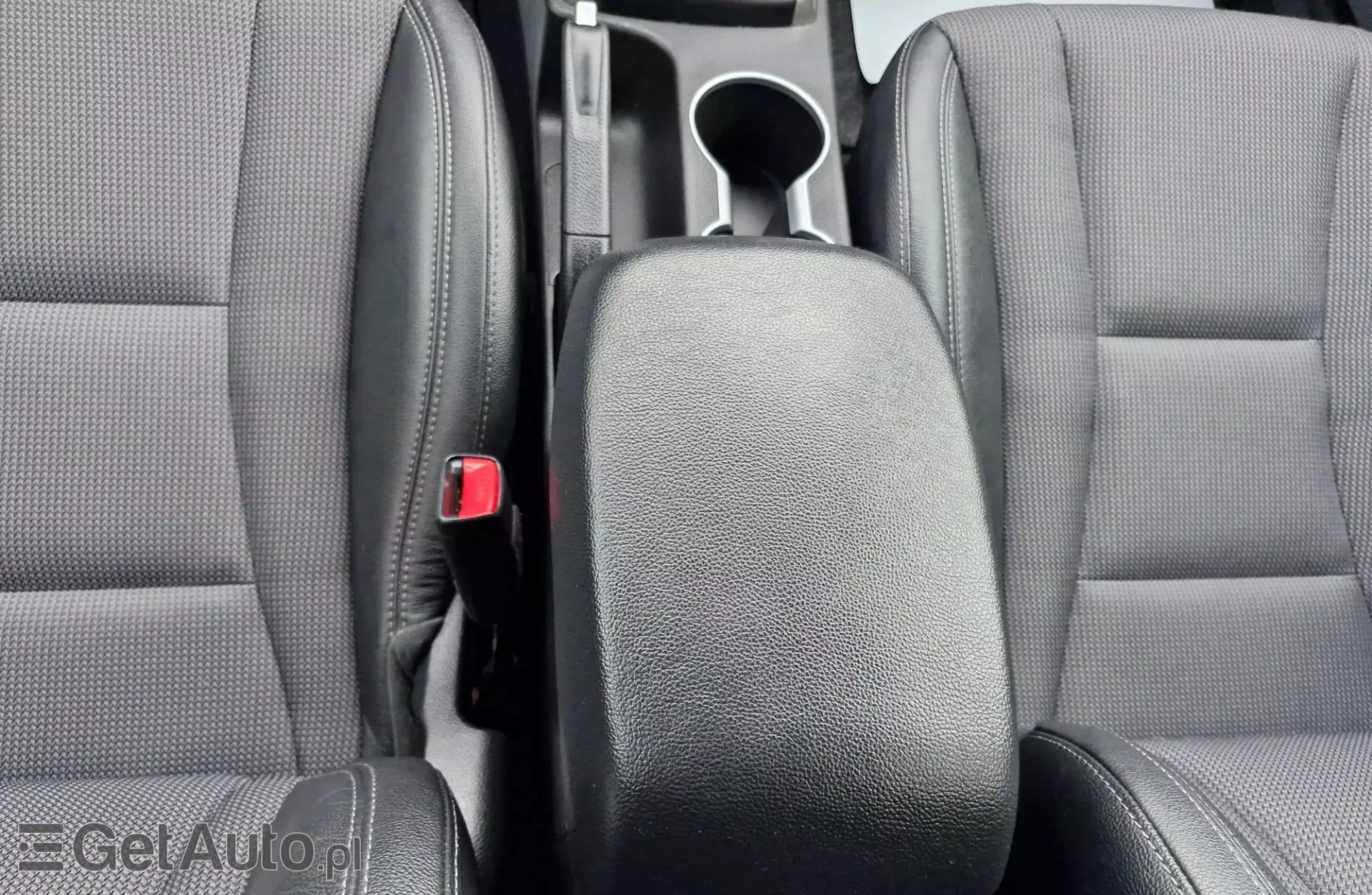 HYUNDAI I30 1.6 CRDi (110 KM)