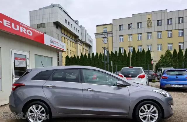 HYUNDAI I30 1.6 CRDi (110 KM)