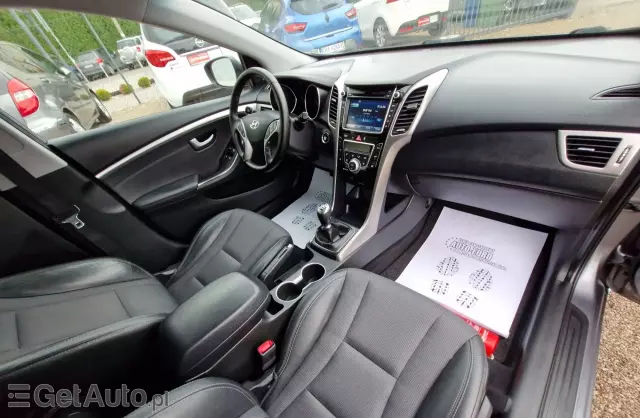 HYUNDAI I30 1.6 CRDi (110 KM)