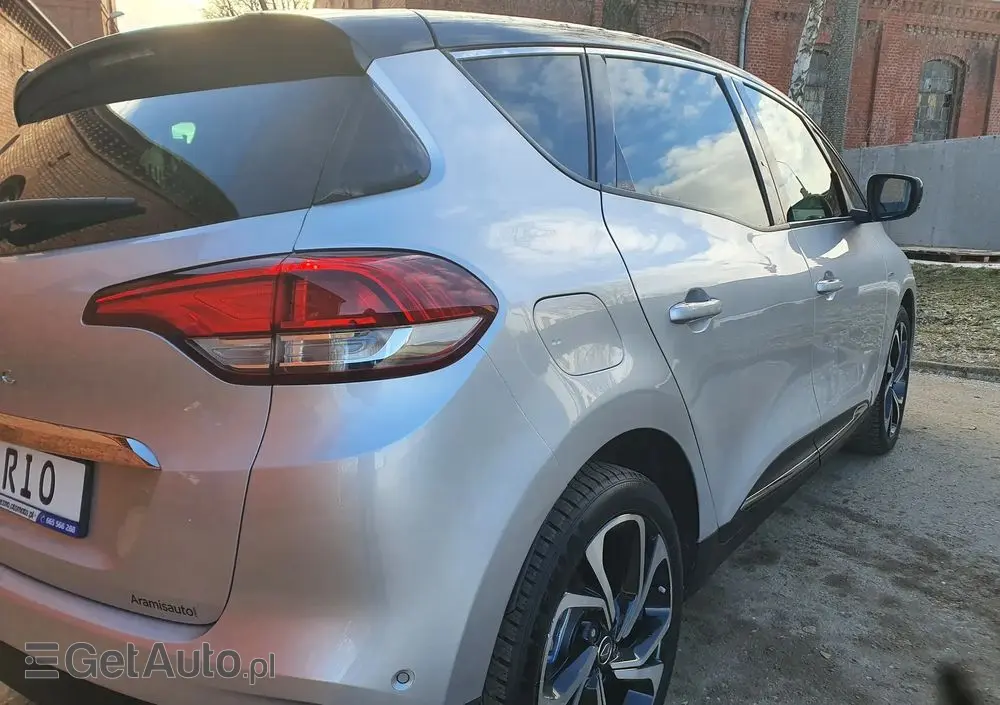 RENAULT Scenic TCe 140 GPF BLACK EDITION